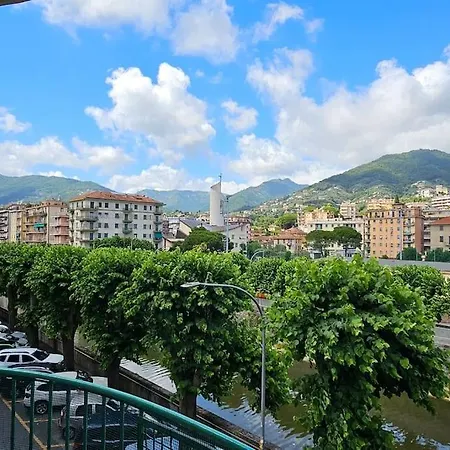 Caraluna Vacanze - *