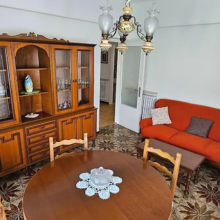 Holiday home Caraluna Vacanze - *